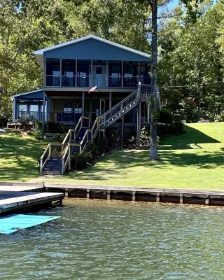 Family Fun Lakehouse. Dock. Boat Ramp. Game Room. Firepit. Kayaks. Paddleboat. - ジャグジー