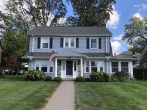 The Blue House with Lake Views