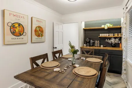 Your Dream Getaway is Only Minutes Away From Historic Roswell! Отели в г. Розуэлл