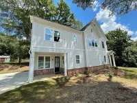 The Spacious Respite in Marietta, GA- Family friendly with 4.5 bathrooms! Hotels near Whitaker Park