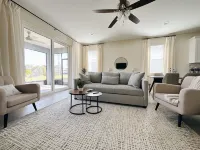 NEW Cozy Home in Historic Venice