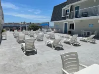 2BR Condo w/Pool & Hot Tub -- Steps from the Beach and Boardwalk