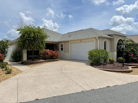 ESCAPE! to The Villages...Villa with Golf Car!