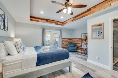 Beach Side “Crabby Paddy", Luxury family retreat 6br 4+ bath w pool+hot tub