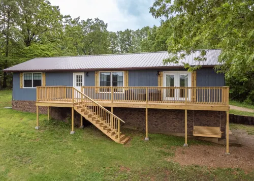 Brand New Farmhouse Style Listing with views of the beautiful Spring River! Hotels in Fulton County