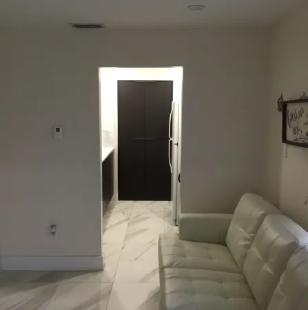 Walking distance to Hialeah hospital and súper markets Pretty much anything you Отели в г. Хайалиа