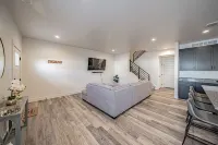 Elegant Townhouse in Ammon, Idaho Hotels in Ammon