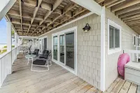 Beachfront Condo Steps to Beach! Incredible View of the Gulf of Mexico!