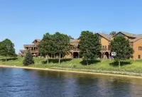 Gorgeous Lakeview Balcony with 4 Bedrooms, best location at the resort! 스트롱스 프레리 호텔