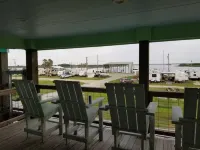 Water View Condo in Port O' Connor That Sleeps up to 7 - Kitchens