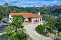 Villa with garden in the countryside 8 min to the town of Porto Azzurro