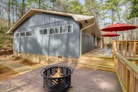 10 min to Asheville, private 2 acres w/ huge deck and sleeps 10!