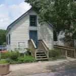 Serenity Cottage: Central to state parks, historic towns, MD & VA beaches
