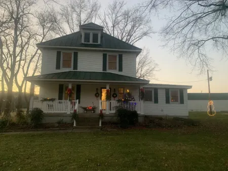 Beautiful Farmhouse Stay!