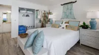 Right On the Water, Stunning Ocean views and Sunsets, AC, Elevator, Pool Rancho Aloha 주변 호텔