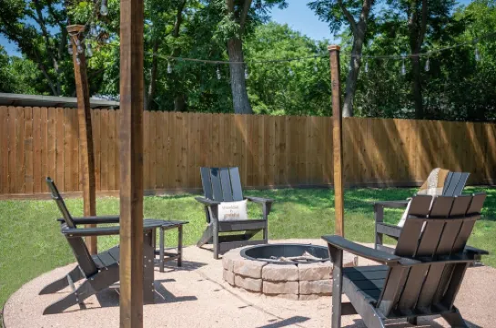 Modern Cottage 3 Bed 2 Bath, Close to Downtown