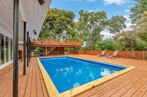 Hidden gem in quiet neighborhood with pool