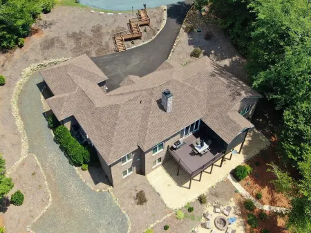 Luxurious 5-bedroom house off Nelson 151 in Nellysford