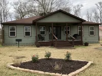 Waterfront Family Lake House with Gameroom