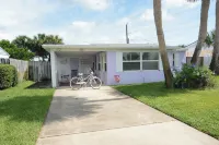 Monthly specialsThe Mermaid House - Pet Friendly.HotTub Walk to beach!