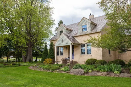 Follow the Road to Yellowbrick