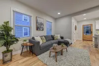 Cozy Downtown 1BR w/ Parking