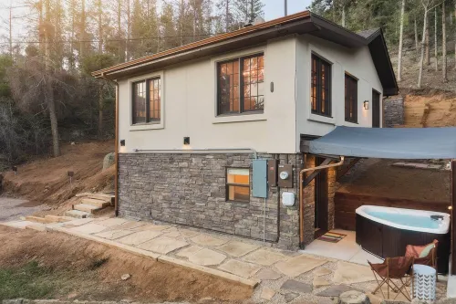 The Bungalow: Ultimate Relaxation in the Mountains