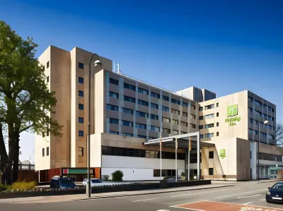 Holiday Inn Cardiff City Centre Отели рядом со станцией Cardiff Queen Street