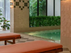 斯特拉多姆之家，傲途格精選