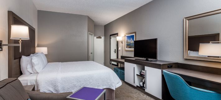 Hampton Inn Milwaukee-Airport Hotels in Milwaukee
