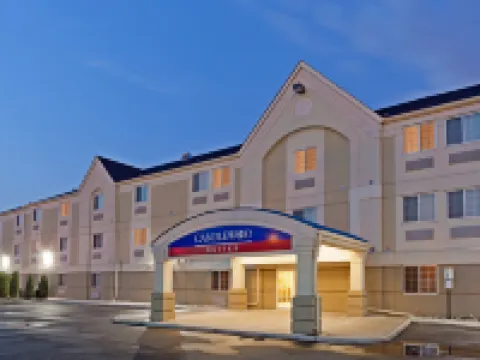 كاندلوود سويتس سيكوكاس - ميدولاندز باي آيتش جي فنادق في سيكوكس