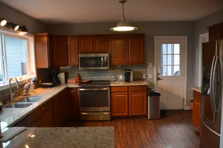 Madison Hill Villa, Downtown Monroe Отели рядом с достопримечательностью «Парк Аль Борлин»