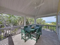 Perfect Placement, A beautiful beachfront home Hotels in Captiva
