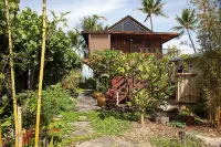 Hawaii Oceanfront 1-bedroom Cottage