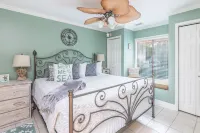 Gorgeous Waterfront Battery Creek Retreat