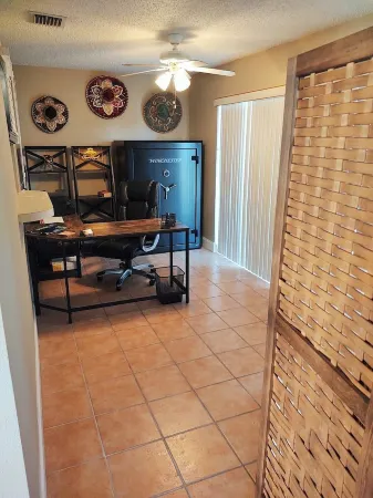 Beautiful Beach Style Home by Port Canaveral w/Private Salt Water pool