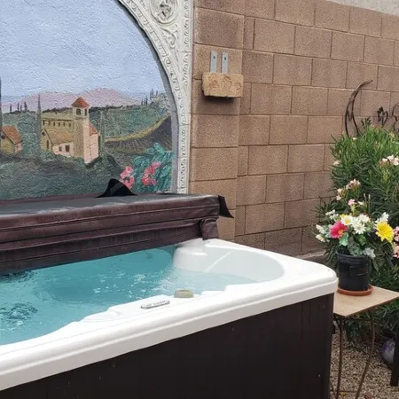 Beautiful 3 Bdrm./2 Bath Gold Canyon home w/heated pool in private setting