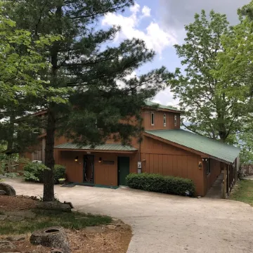 SPECTACULAR MOUNTAIN TOP VIEWS. LOOKOUT MOUNTAIN