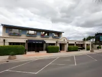 The Town House Motor Inn