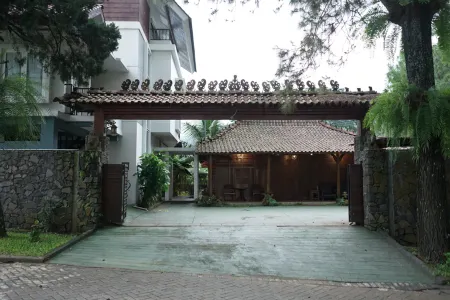 Warmo Cottage Отели в г. Purworejo