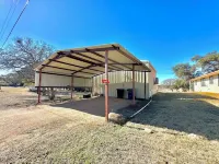 Lawrence's Tree Haus on the Llano River
