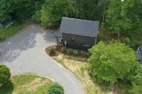 Black Mountain Pine HouseModern, Homey, and Close to Town! - 3-Star