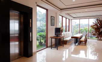 Nava Magnolia Guest House