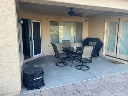 Charming 4-bedroom house with WiFi and AC in Maricopa
