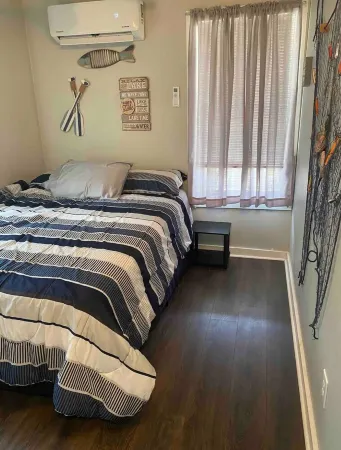 Toledo Bend Cabin-Mid-Lake-5 Miles from Town--Entire Cabin in Many, La Отели в г. Сабин Пэриш