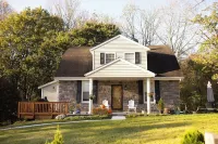 Charming, spacious house with large outdoor area.