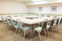 Super 8 by Wyndham Swan River MB Hotels in Swan River