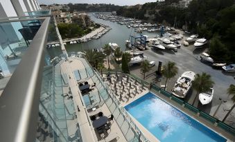 Portodrach Aparthotel & Suites