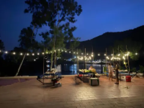 Nha Ven Ho Đong Đo, Minh Tri, Soc Son, Ha Noi Hoteles en Phổ Yên