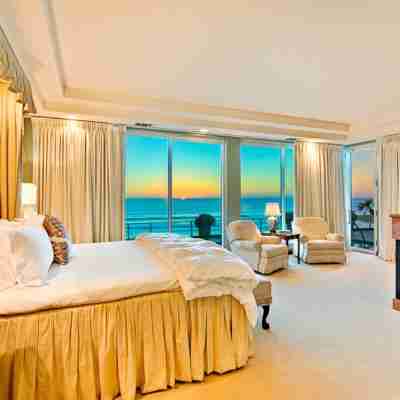 Oceanfront Beach, Pool, Hot Tub, Pickleball, Movie Theater, Elevator & Golf Cart Rooms
